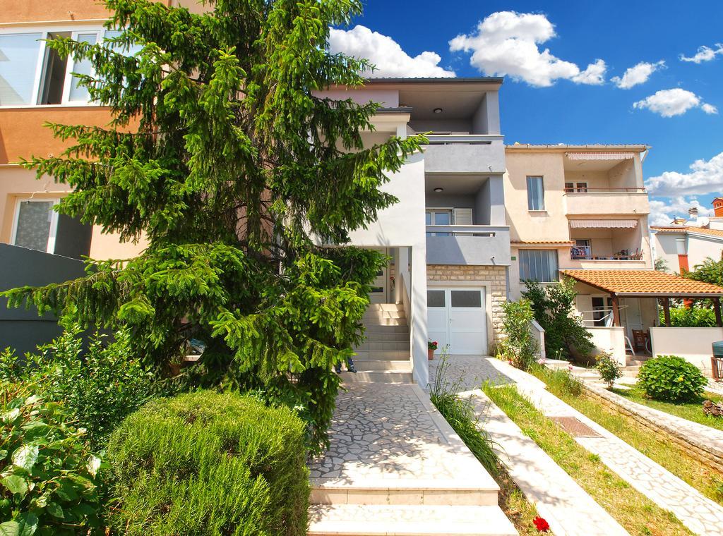 Apartments Nadija 1366 Pula Bagian luar foto
