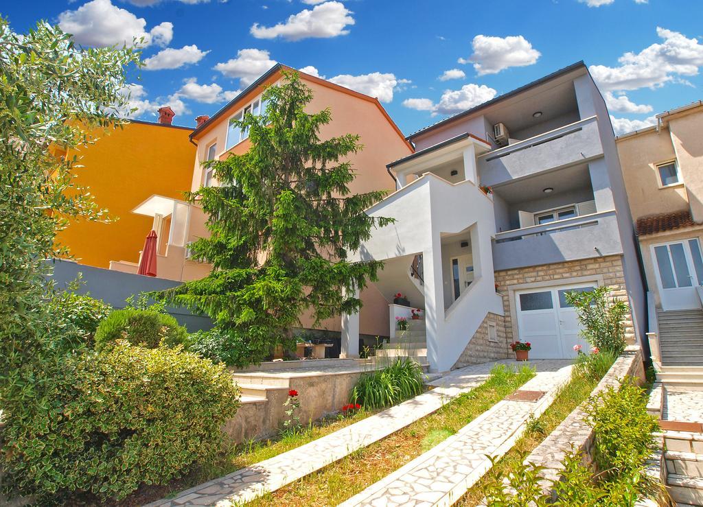 Apartments Nadija 1366 Pula Bagian luar foto