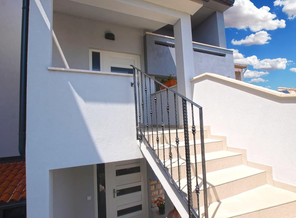 Apartments Nadija 1366 Pula Bagian luar foto