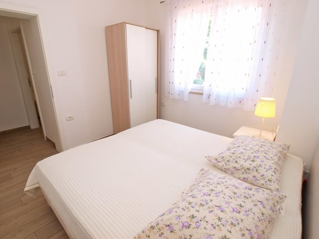 Apartments Nadija 1366 Pula Bagian luar foto